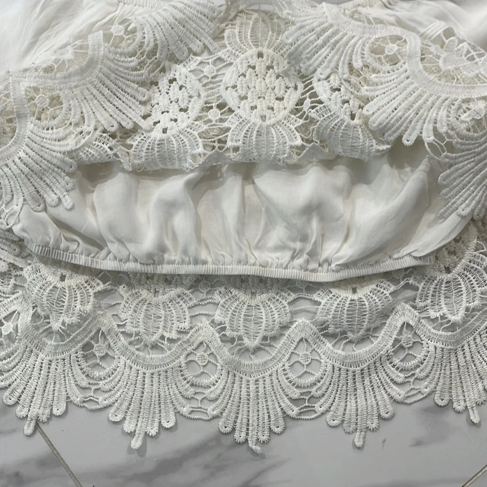 🌺🌺🌺L.A. HEARTS 🌺🌺🌺Off shoulders off white cropped top size small